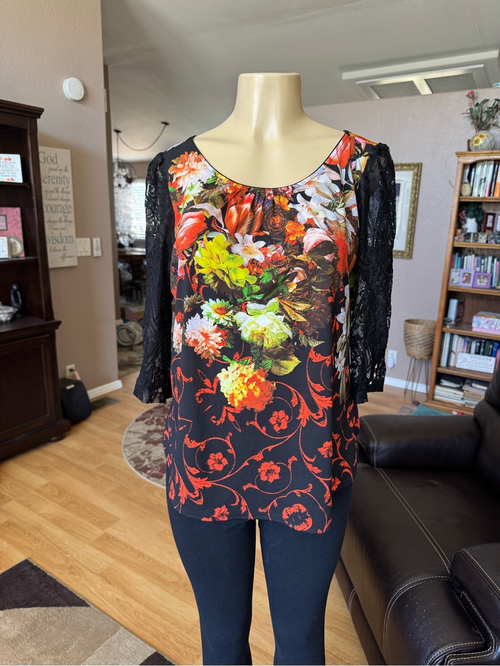 Sifa black lace sleeves floral multicolored blouse-six L